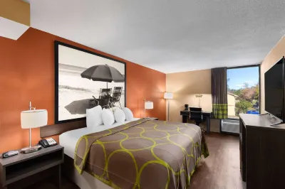 Super 8 by Wyndham Myrtle Beach/Market Common Area Hotels in Myrtle Beach