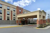 Hampton Inn & Suites by Hilton Fort Belvoir Alexandria South Hotels in Mount Vernon