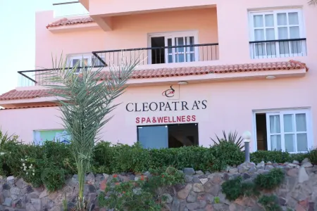 MG Alexander the Great Hotel Отели в г. Qesm Marsa Alam