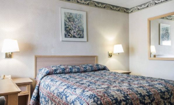 Rodeway Inn Monterey Near Fairgrounds