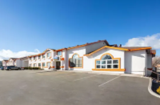 Howard Johnson by Wyndham Williams