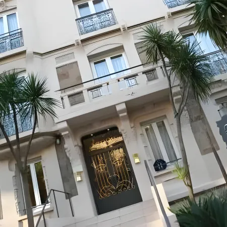 Hotel Renoir