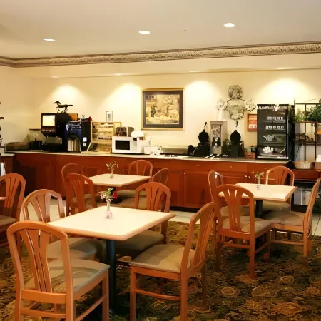 Country Inn & Suites by Radisson, Louisville South, KY