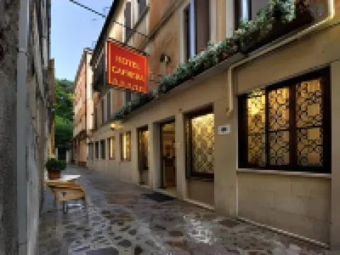 โรงแรมคาเปรรา