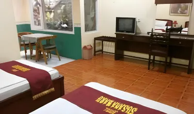 Susana Baru Hotel Hotel dekat Masjid NURUSSAFAR TERMINAL BIS KOTA TEGAL