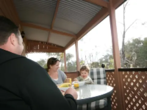 Cypress Ridge Cottages Hotels in Stanthorpe