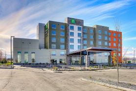 Holiday Inn Express & Suites CALGARY AIRPORT TRAIL NE by IHG