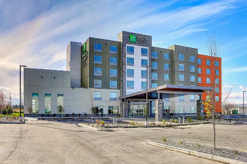โรงแรม Holiday Inn Express & Suites Calgary Airport Trail NE บาย IHG