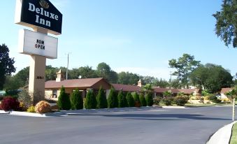Deluxe Inn - Savannah