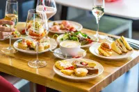 Hotel O Kalimantan Surabaya Syariah Hotels in Simokerto