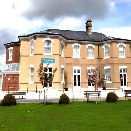 Gatwick Cambridge Hotel