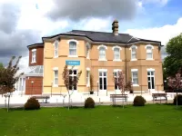 Gatwick Cambridge Hotel - bar