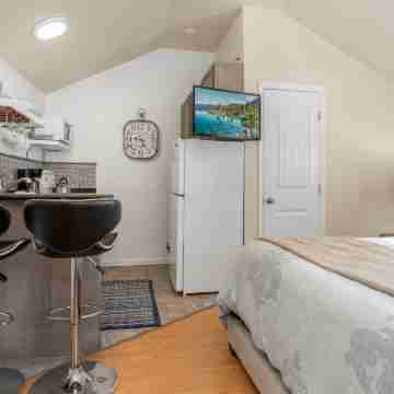 Reno Studio Gem: Cozy Adu w/ Netflix, Free Parking Rooms