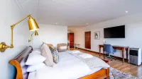 Hilltop Boutique Hotel Hotels in George