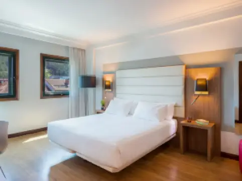 Hotel Santiago Plaza Affiliated by Meliá