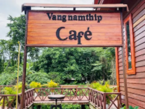 Vangnamthip Meung Feung Hotel Hoteles en Feuang