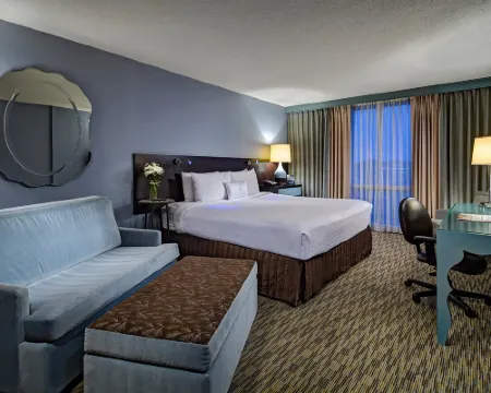 Crowne Plaza CHICAGO OHARE HOTEL & CONF CTR by IHG Hotels in Rosemont