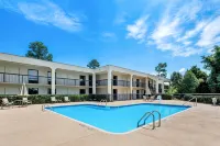 SureStay Plus Hotel by Best Western Southern Pines Pinehurst Hotels in Aberdeen