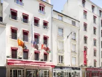 Bastille Hostel
