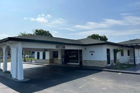 Baymont by Wyndham Orlando Downtown Отели в г. Окои