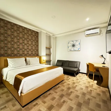 Grand Plaza Boutique Hotel