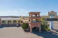 Royal Holiday Motel by Belvilla Gallup I-40 Hotels near Navajo Code Talkers Museum