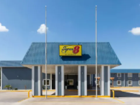 Super 8 by Wyndham Buffalo Hotels in Leon County