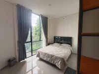 Naomi Villa Tawangmangu Hotels near Lapangan Bukit Mongkrang