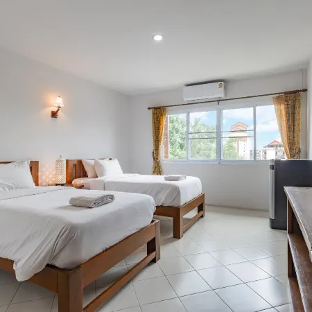 Budget Stars Hotel Chiang Mai Отели рядом с достопримечательностью «Ват Махаван»