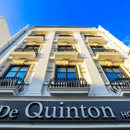 De Quinton Hotel
