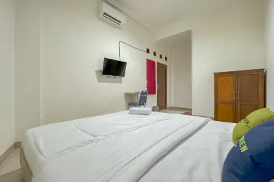 Urbanview Hotel Maharani Garut Hotell i Desa Rancabango