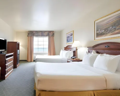 Comfort Inn & Suites Gatesville Near Fort Cavazos Hotels in Gatesville