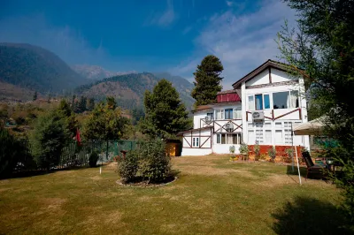 Walisons Peace Resort Hotels near Chandanwari