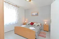 Welcoming apartment with garden Hotels near Porec Old Town