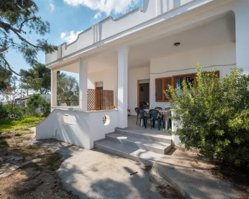 Sunrise Apartment in Villa With Private Parking and Air Conditioning Hotels in Torre Lapillo