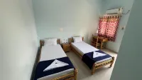 Iskcon Pandharpur, Chandrabhaga Guest House فنادق في Pandharpur