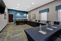 Hampton Inn & Suites Cleveland-Airport/Middleburg Heights Hotels in Berea