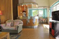 Hotel Parco dei Pini - 100mt Dal Mare