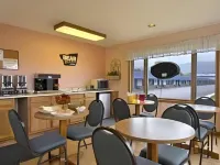 Travelodge by Wyndham Lake George NY