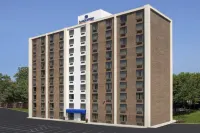 Candlewood Suites Alexandria West Hotel in zona Green Spring Gardens