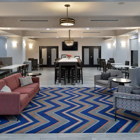 Hampton Inn by Hilton Kansas City Northeast Отели рядом с достопримечательностью «Worlds Of Fun Oceans of Fun»