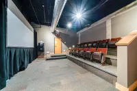 Spacious 1 Bedroom Condo with Indoor Pool, Theatre, Gym, and Close to Beach!