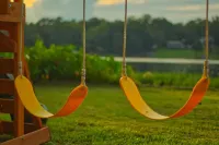 Luxurious large 3bd/2ba Home with Dock with beautiful sunset views Hotels in Putnam County