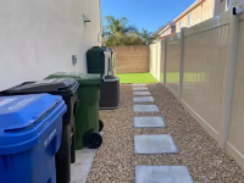 North LA Spacious/Family-Friendly New Home with 5 Bedrooms, 3 Baths, 6 Beds Hotels in Sylmar