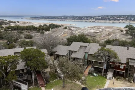 Lakefront Views and Sunsets