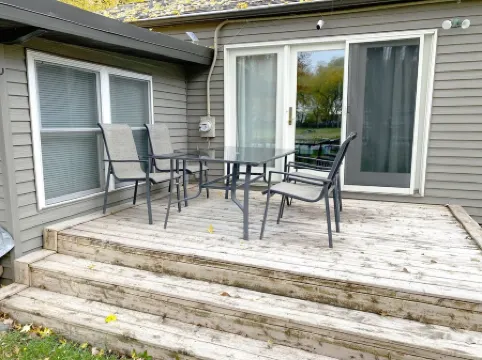 Waterfront Retreat on Lake Winnebago, Kayaks, Firepit, Dog Friendly