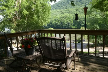 Tennessee River House