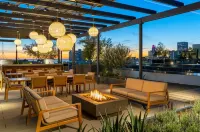 The Diamond Dune' Luxury Santa Monica Home Walk to Beach 4BR Parking 2 Balconies