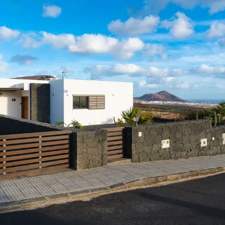 A Special Offer Villa with pool of 150m2.
