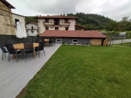 Errandonea Rural House: Enjoy the Environment. Отели в г. Beintza-Labaien